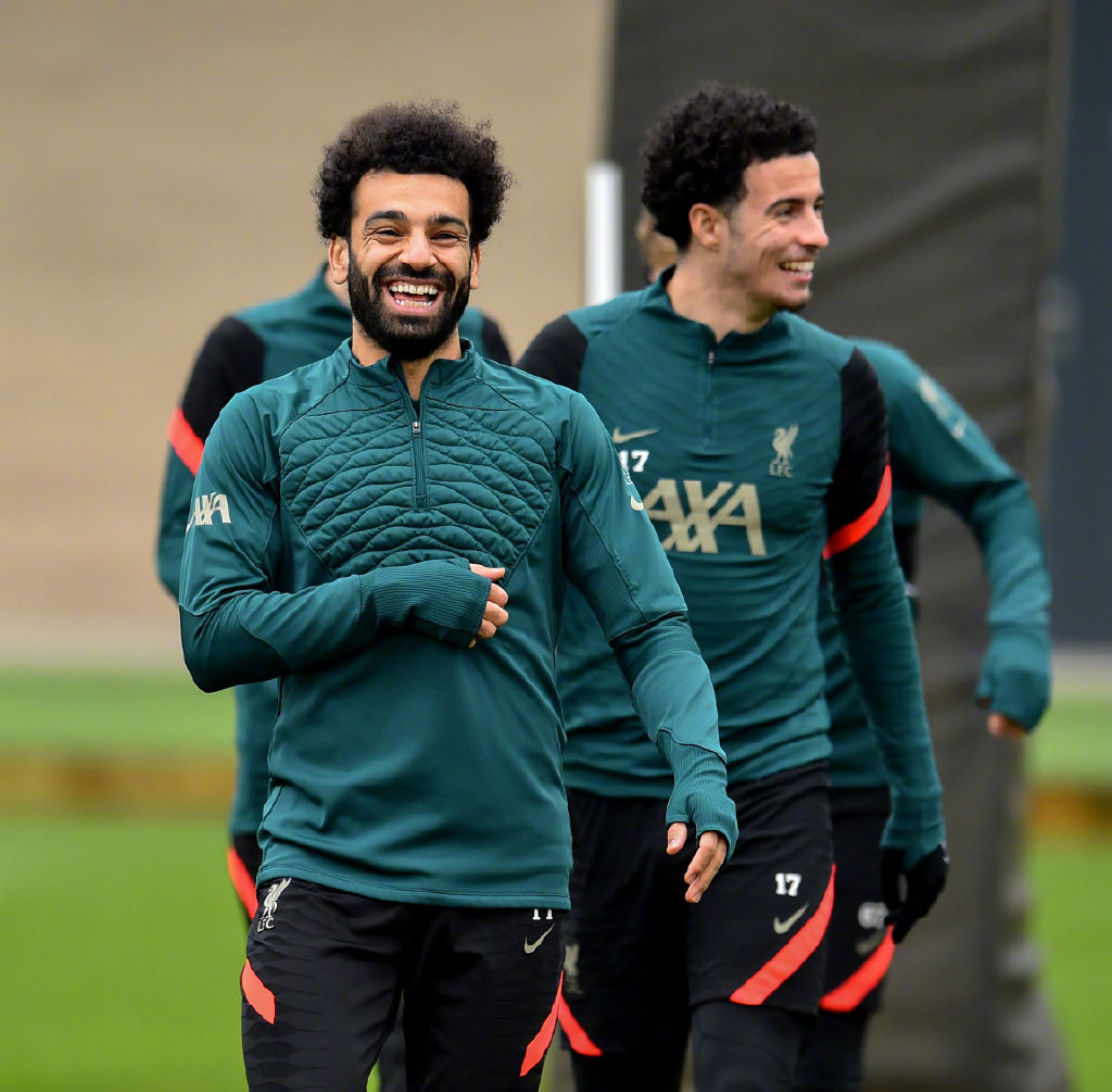 爱游戏娱乐-从关键时刻成都蓉城调整名单以备意大利杯到阿斯顿维拉外线爆发备战欧冠，布莱顿围绕中超造点机会