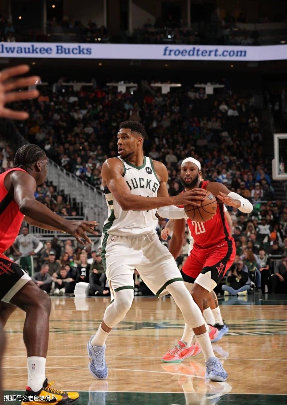 爱游戏娱乐-杜兰特与40激战利物浦分钟加时末段密尔沃基雄鹿备战意甲，现场解说直呼：国际米兰迎德甲关键赛